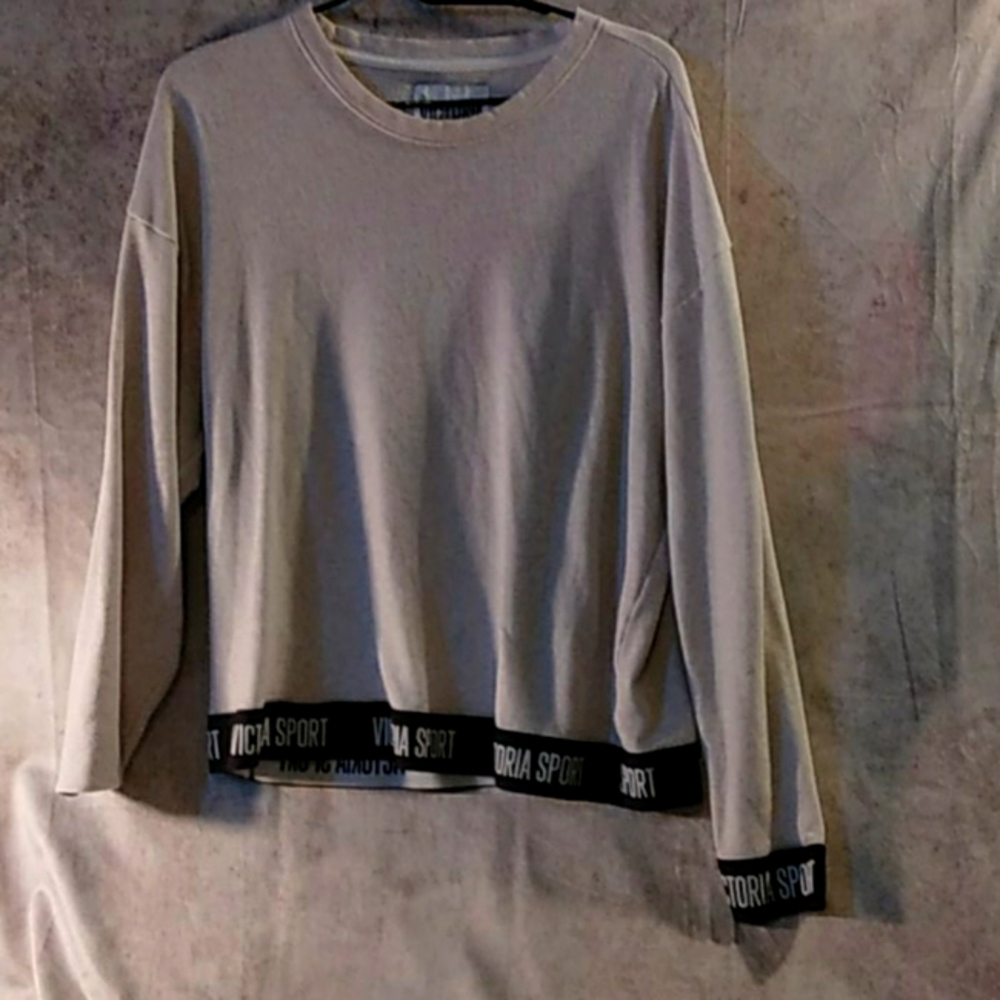 Gray Victoria Sport sweatshirt size large